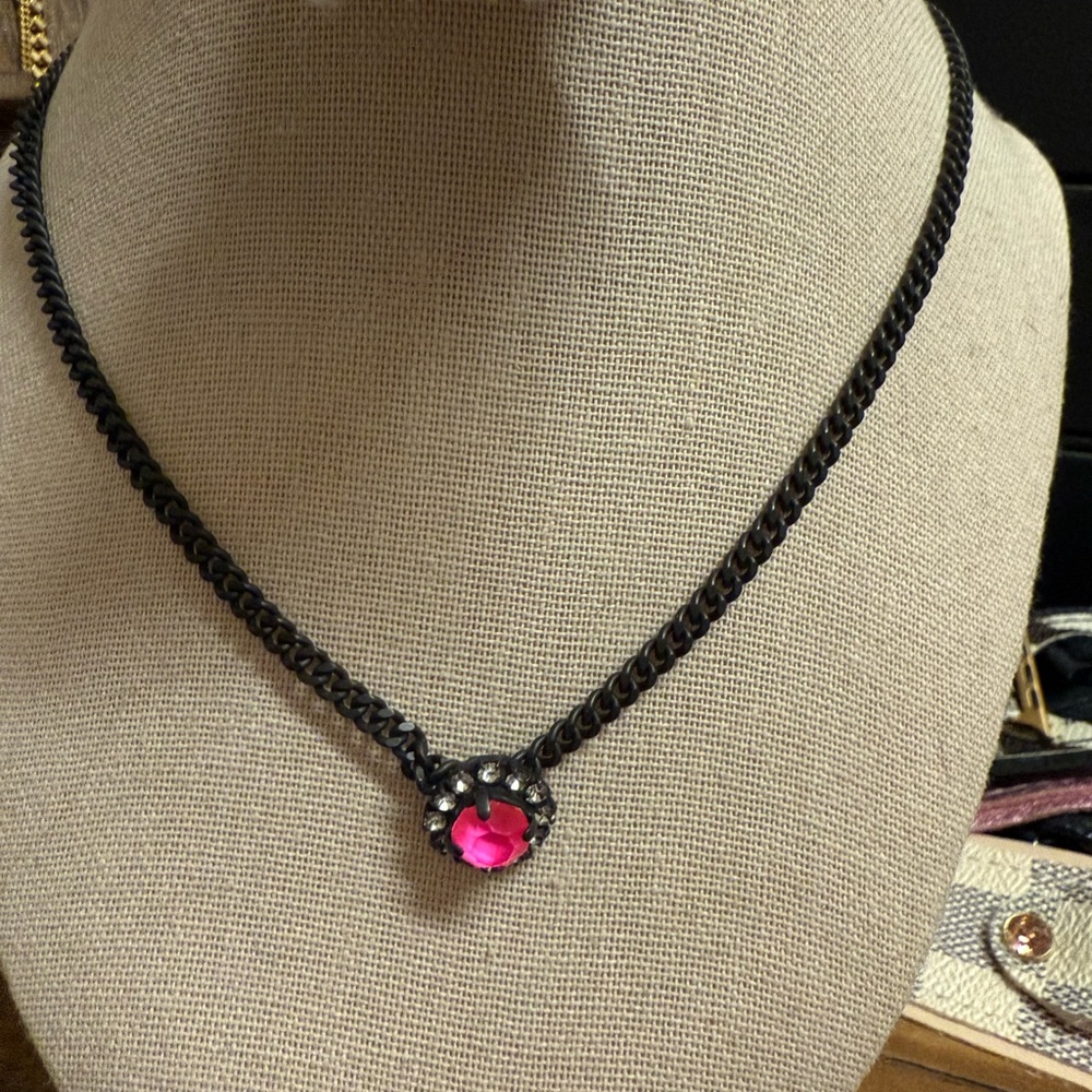 Authentic TOVA smutt necklace with neon pink pendant